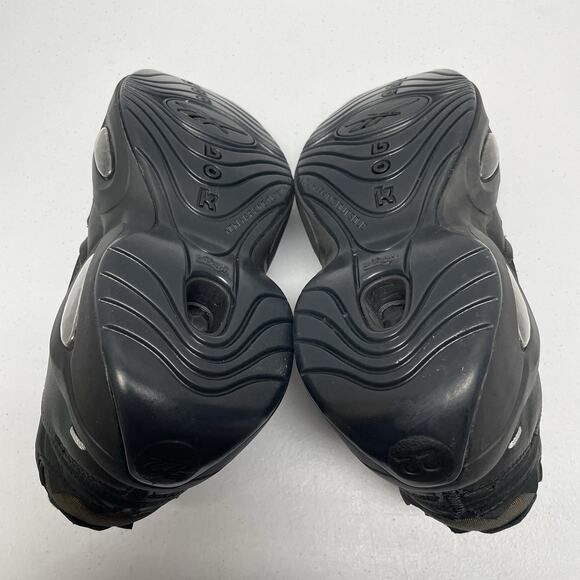 Athletic_Shoes